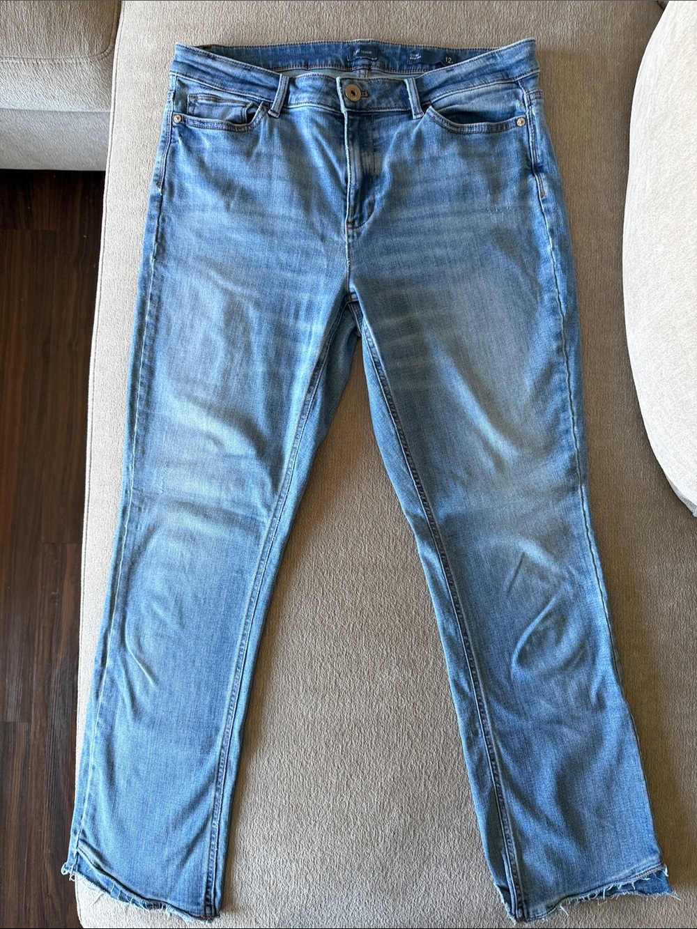 J. Jill Women's Cropped Jeans in Light Blue Wash